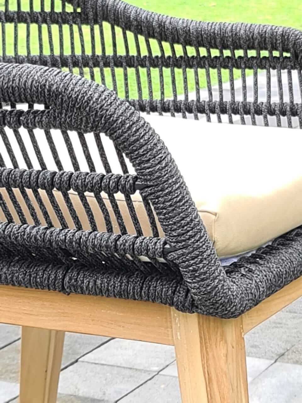 Amora Chair With Cushion