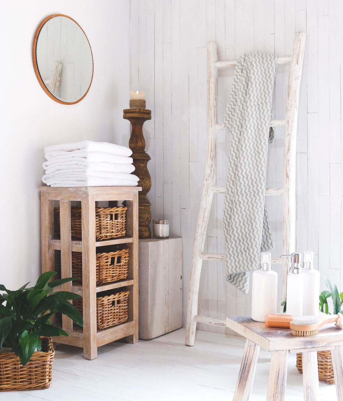 Blora Cabinet With 3 Baskets