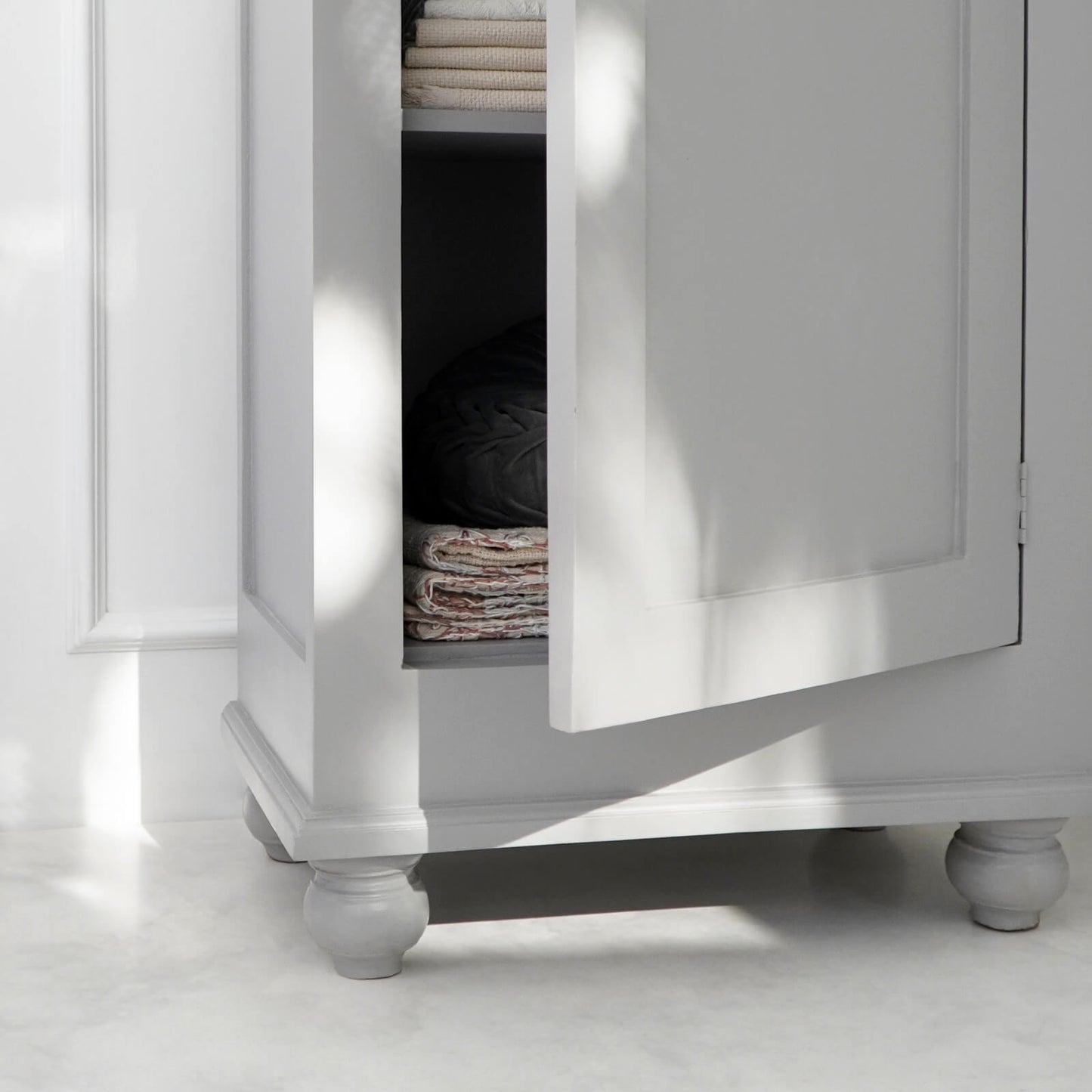 Kingston Cabinet