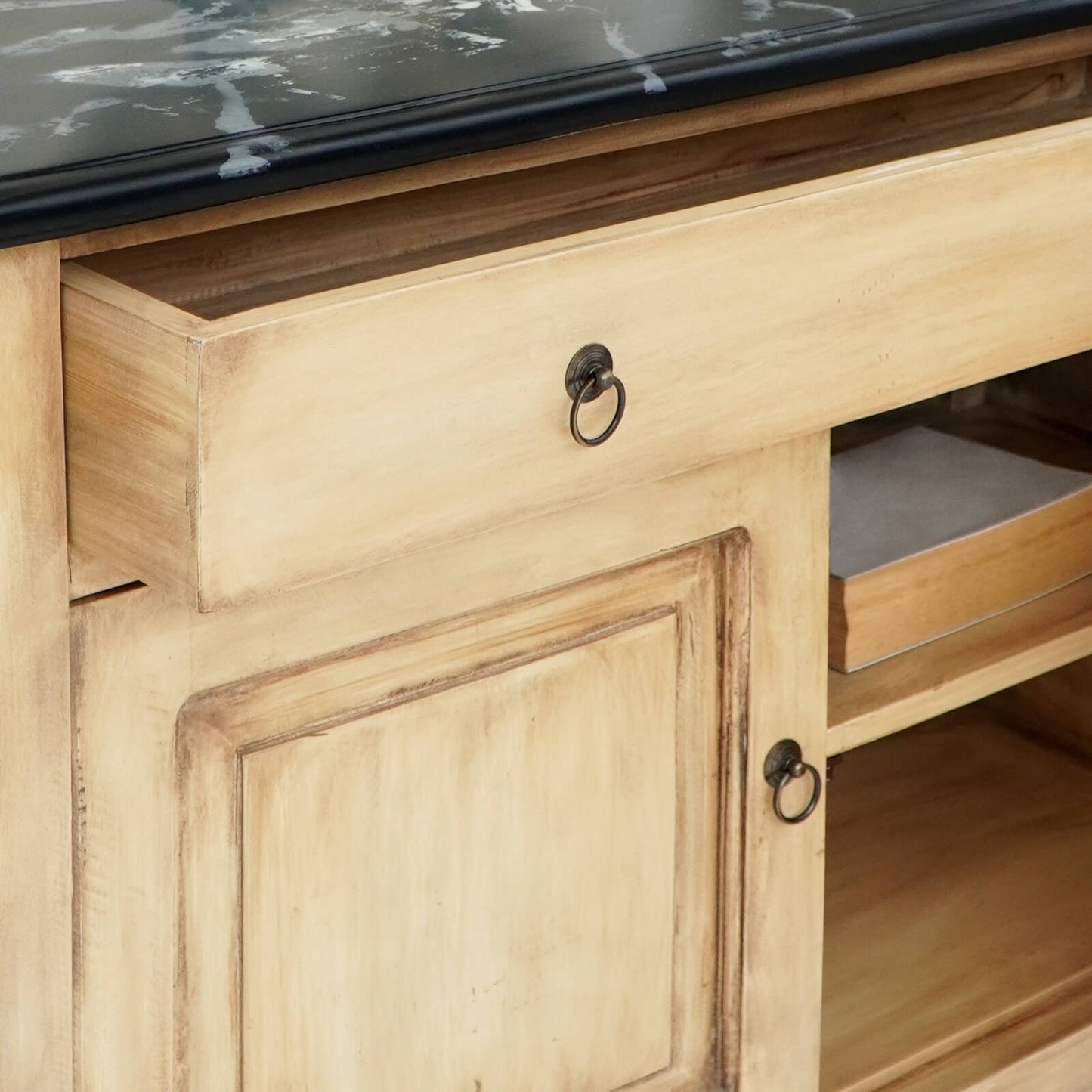 Colombo Chest With Black Top