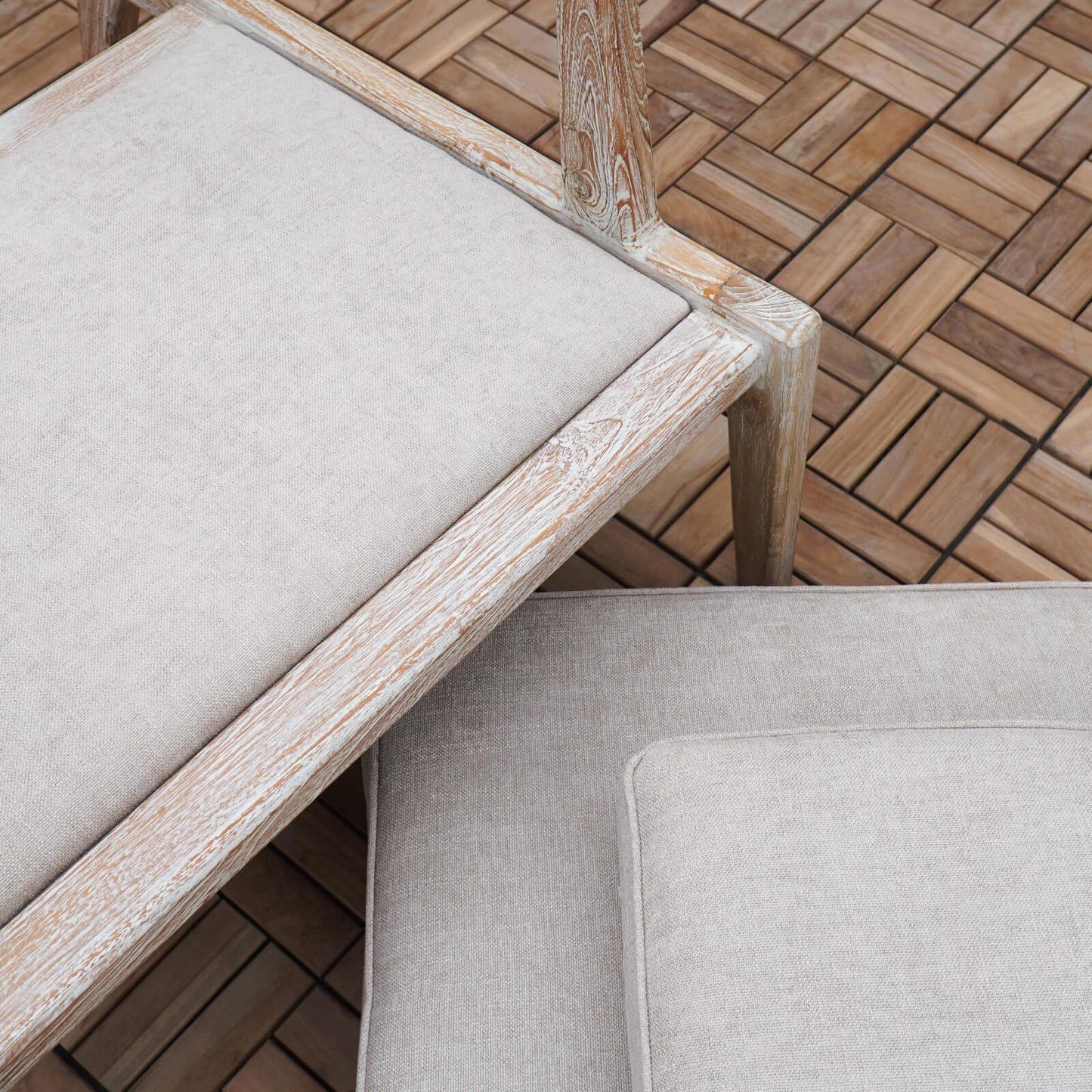 Abigail Lounge Chair With Cushion Set