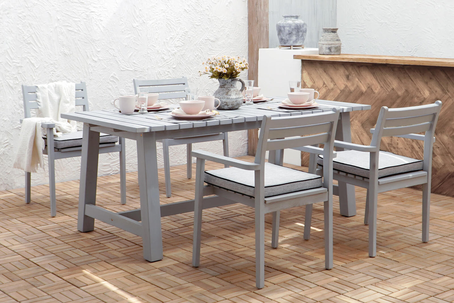 Poseidon Dining Set Of Five With Four Loose Cushion