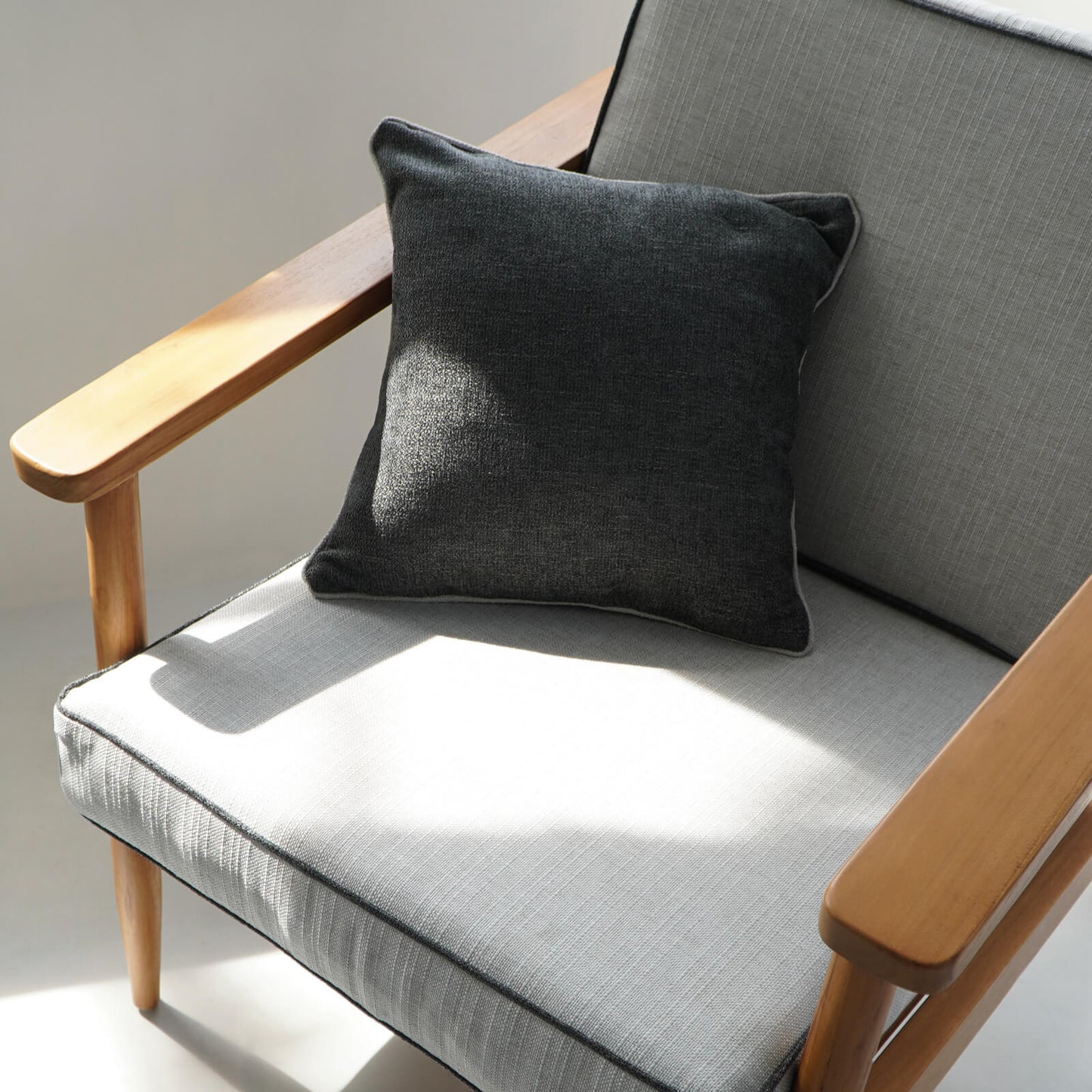 Bali Furniture – Aubry Lounge Chair