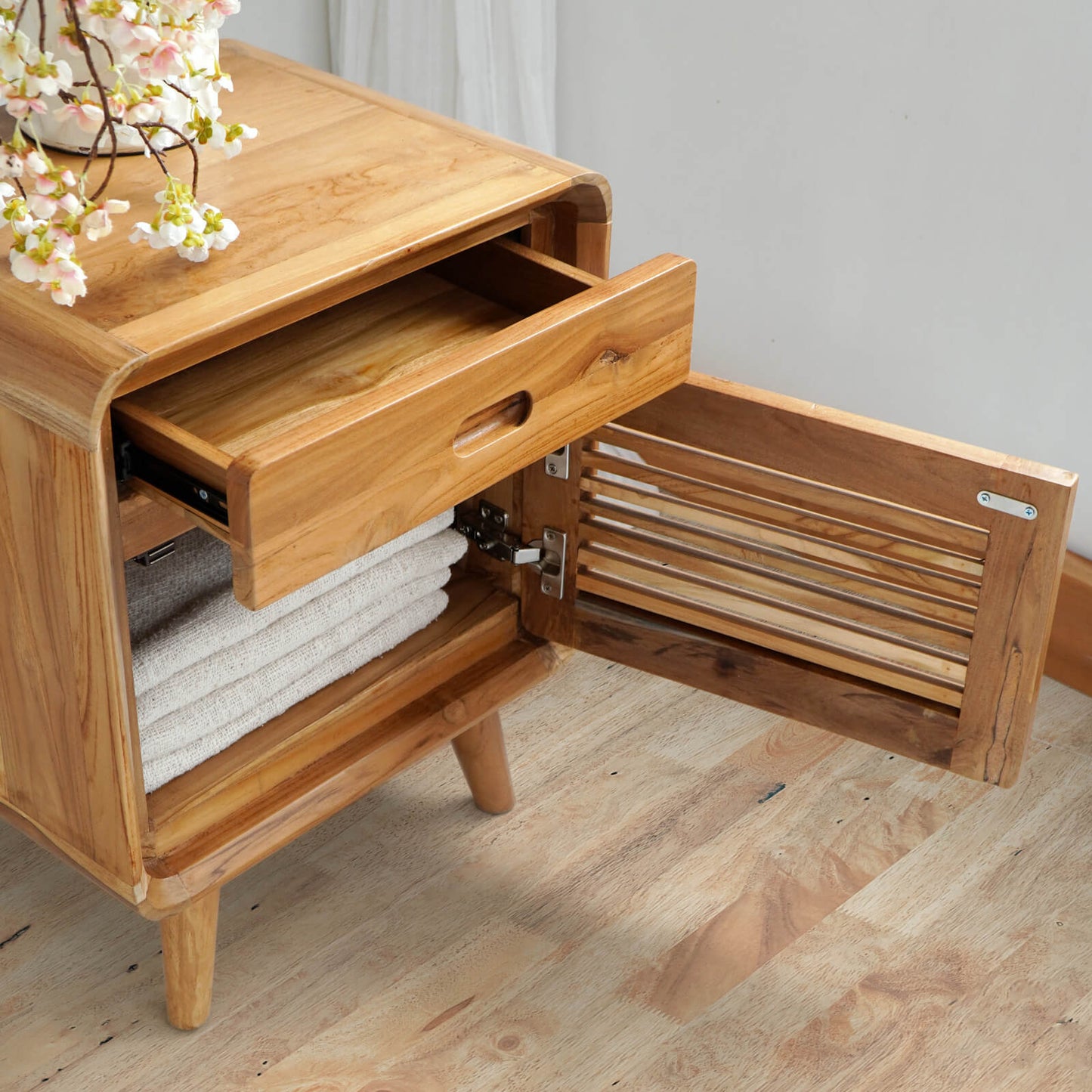 Bali Furniture – Goteborg Side Table - One Drawer One Door