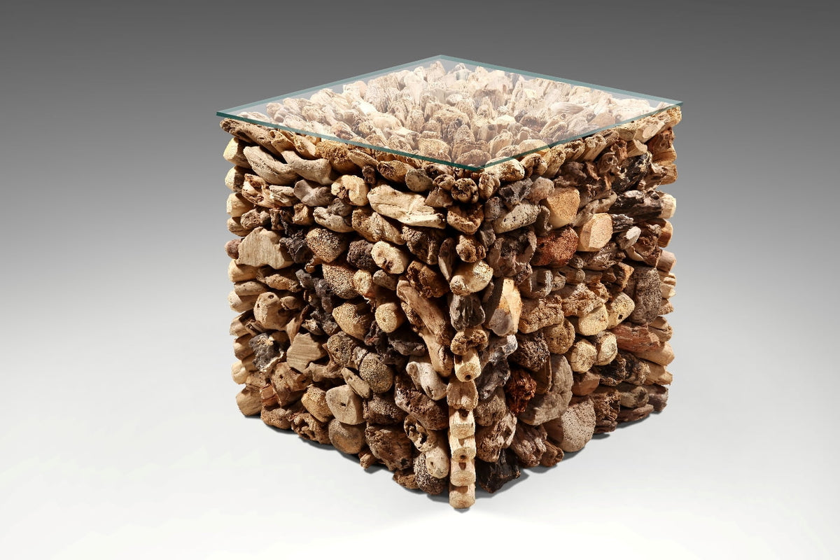 Bakau side table in natural materials – handmade boho furniture from Bali