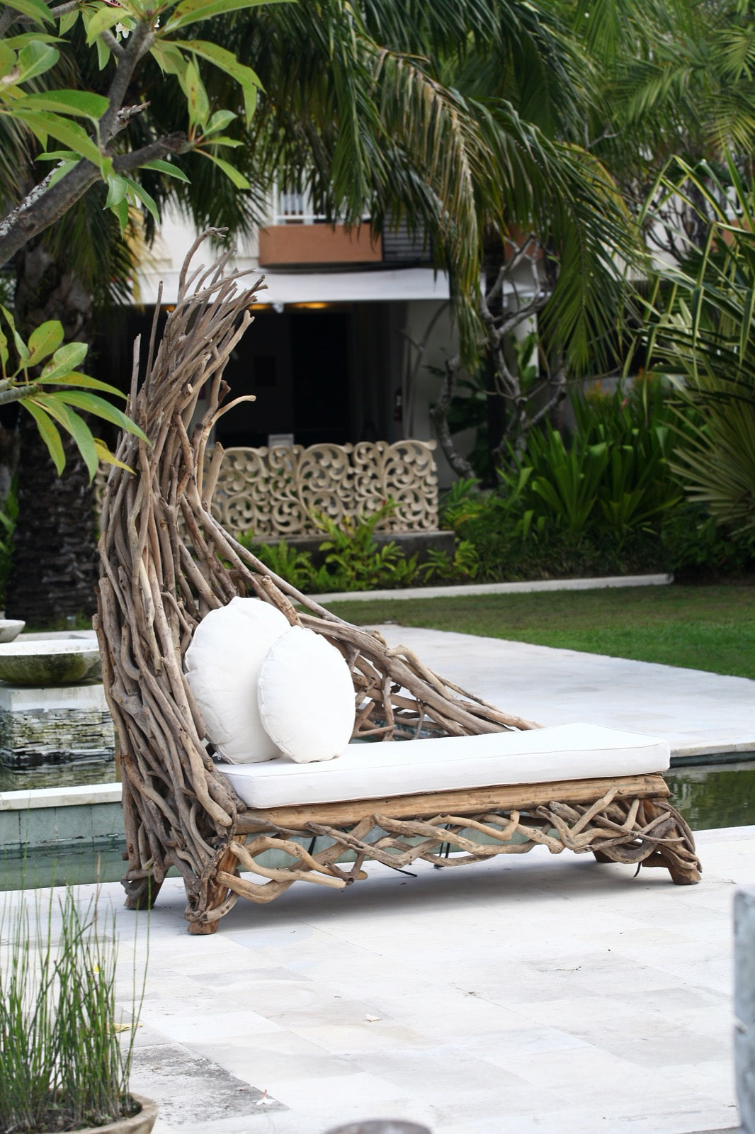 Driftwood lounge chair Flintstone – boho furniture handcrafted in Bali by BaliSouk