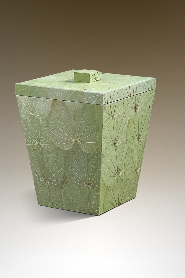 Leaf waste bin in natural materials – handmade boho decor from Bali