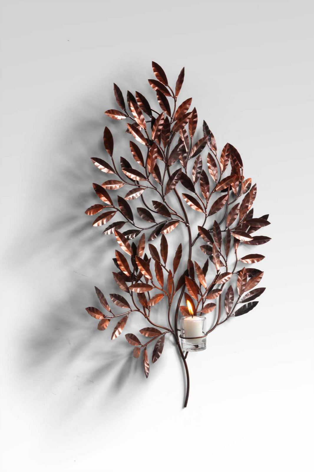 Leafage candle holder in natural materials – handmade boho decor from Bali