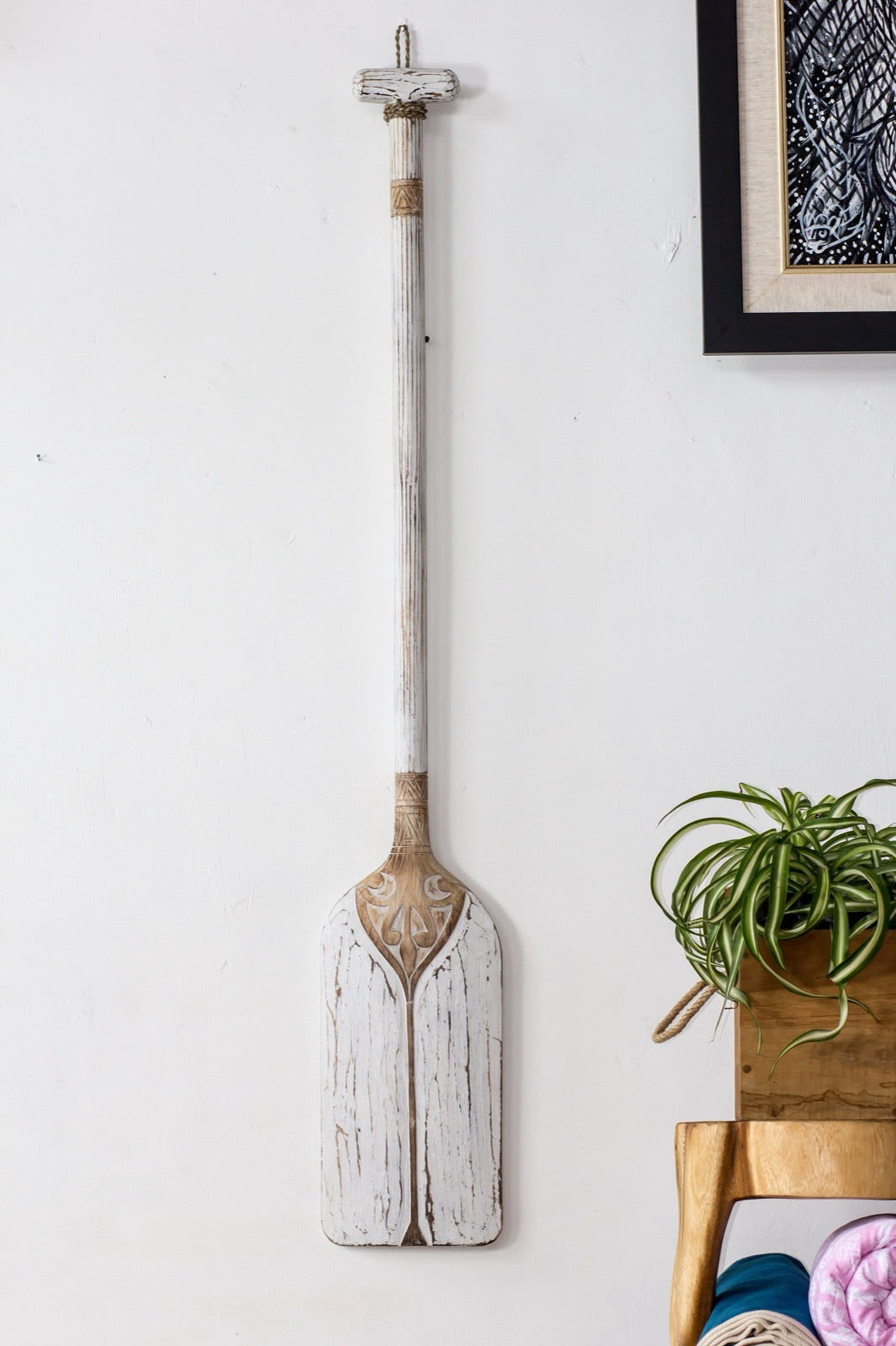 Albasia wood decorative piece Toraja Paddle – boho decor, handwoven and handmade in Bali