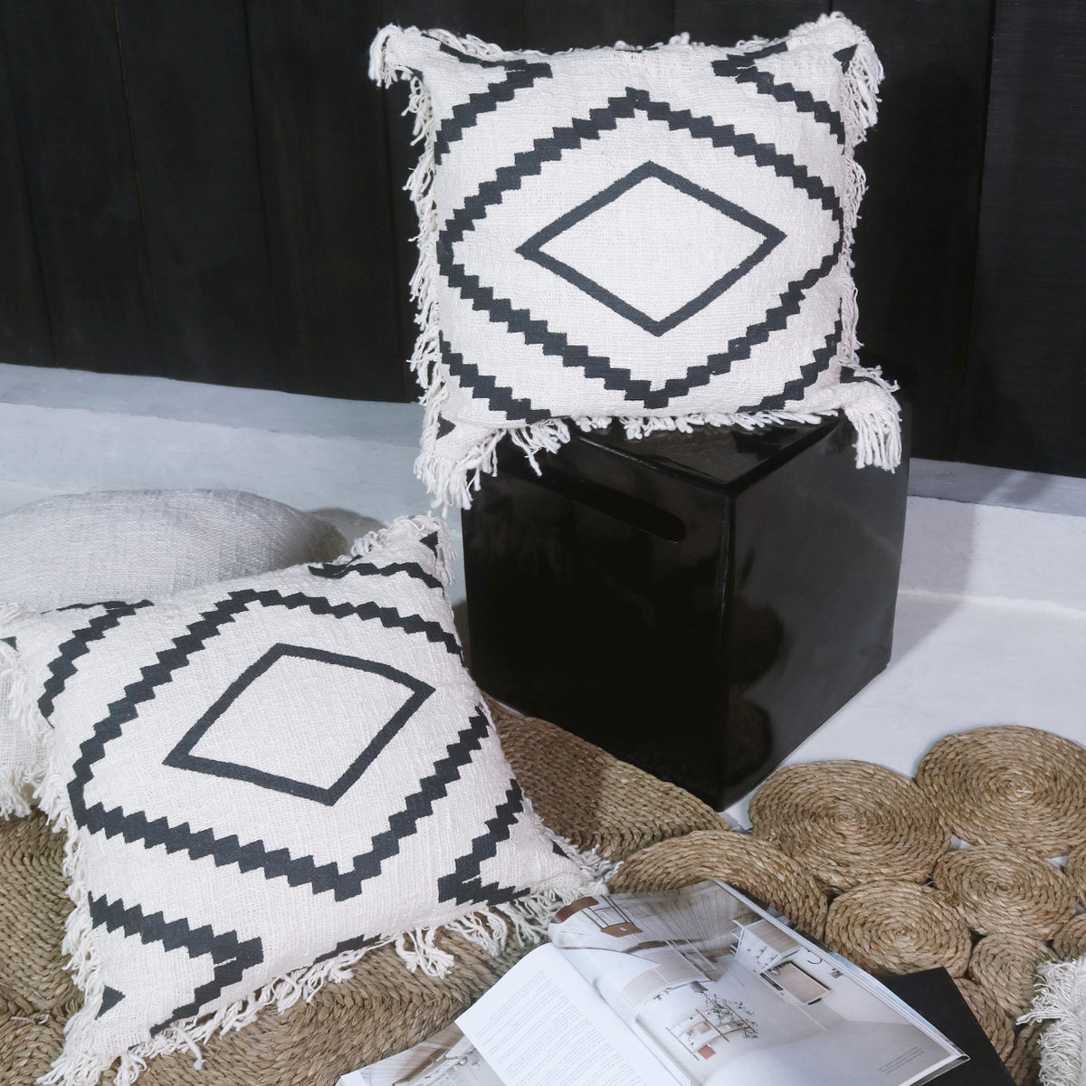 The Daniel pillow – natural materials, boho decor handmade in Bali