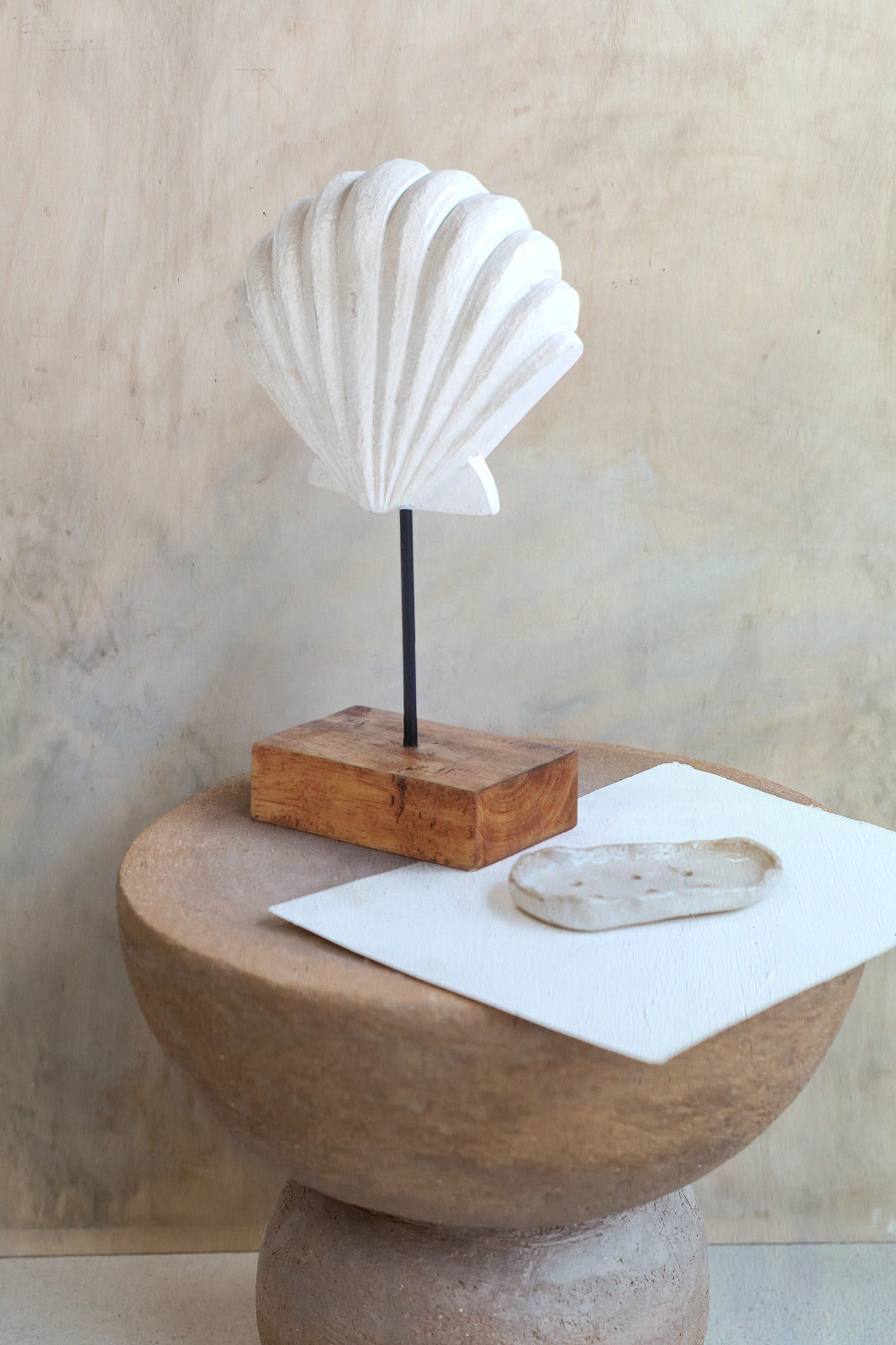 Albasia wood decorative stand – Sheila – boho decor handmade in Bali by BaliSouk