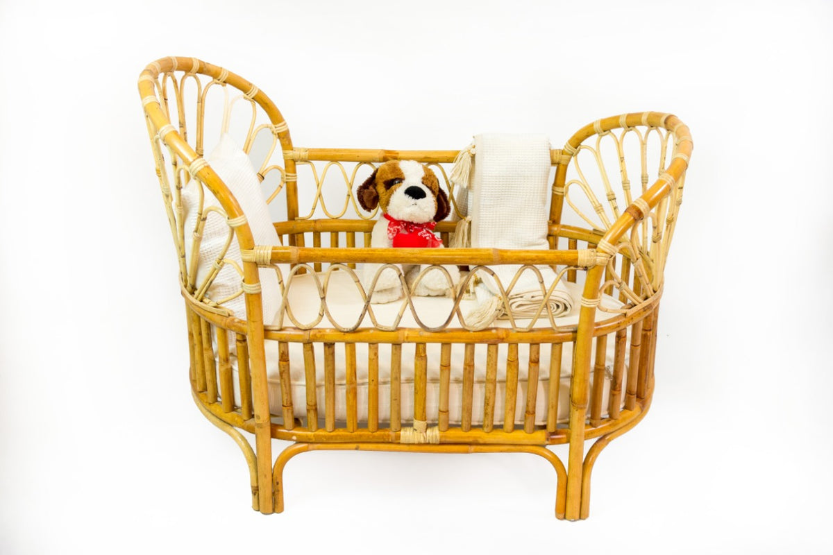 Caesar baby bed in natural materials – boho furniture by BaliSouk
