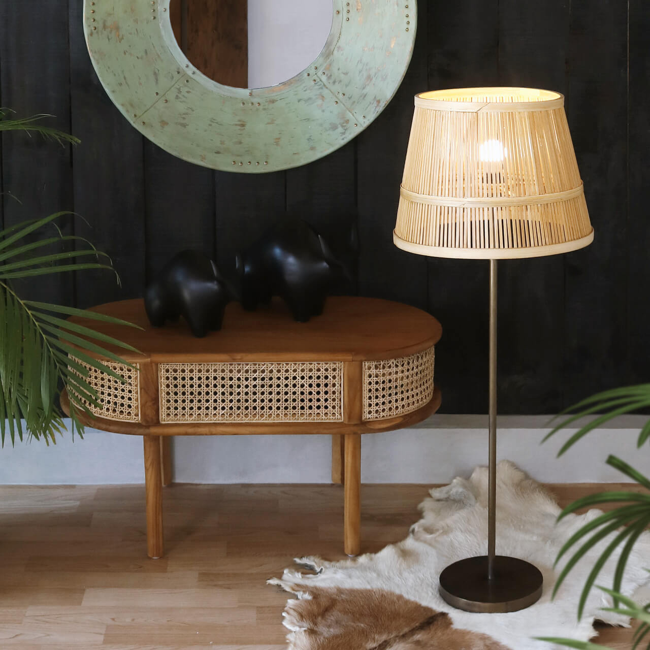 Bambino Standing Lamp Small With Bronze Tube