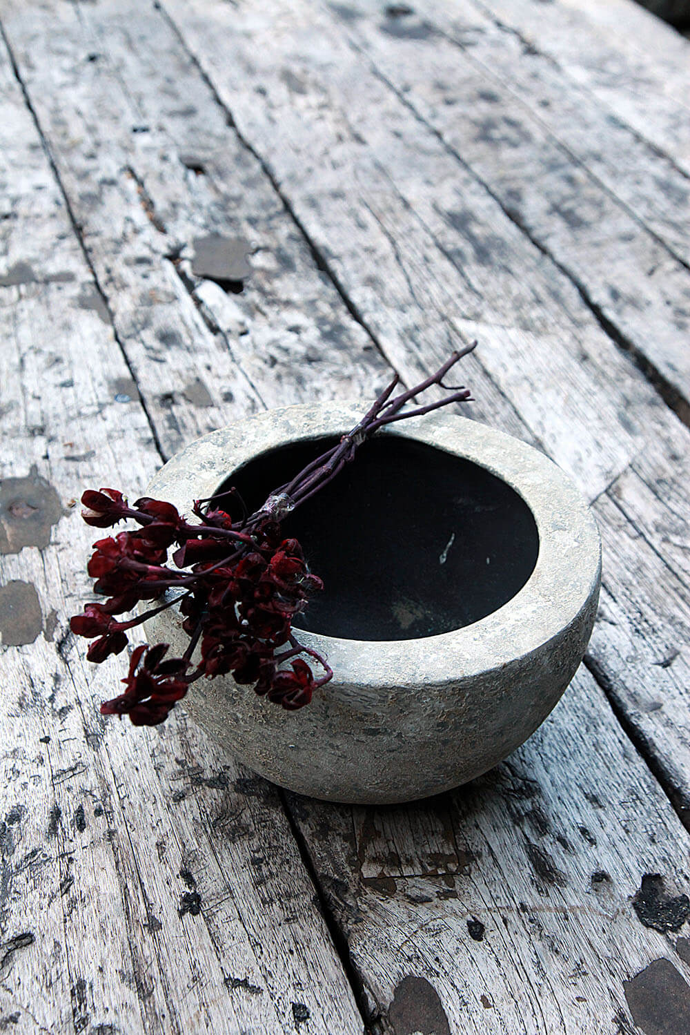 Bali Furniture – Nervo Bowl – The Nervo Bowl offers a calm, collected