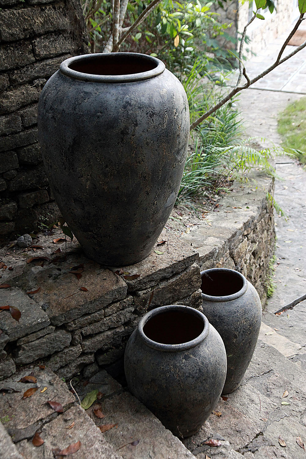 Sparta Straight Neck vase, boho decor handmade by Balinese artisans