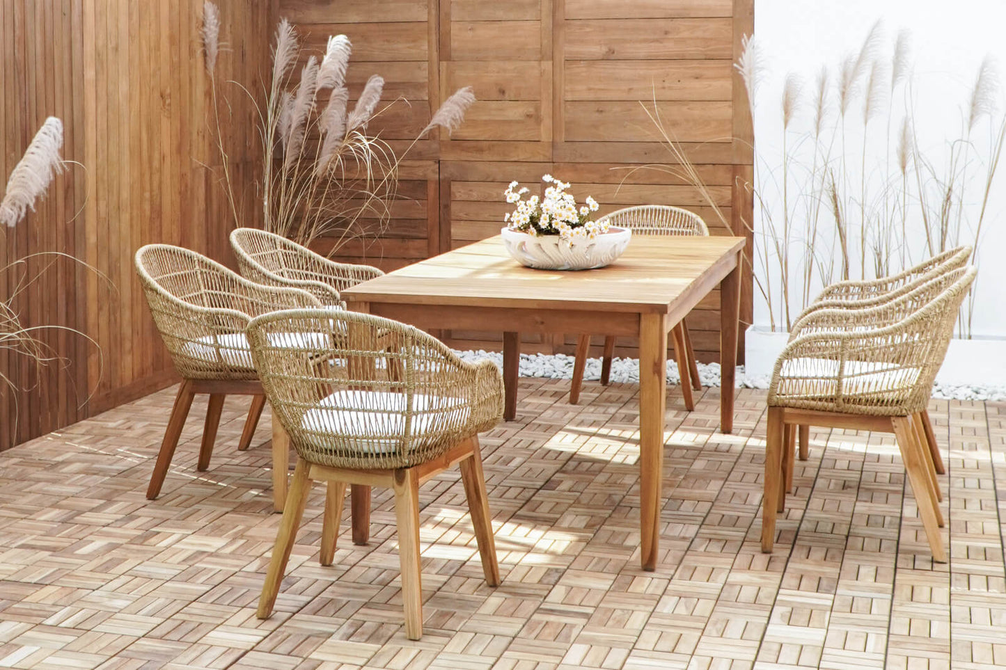 Kinito Dining Table With Slats - Kd