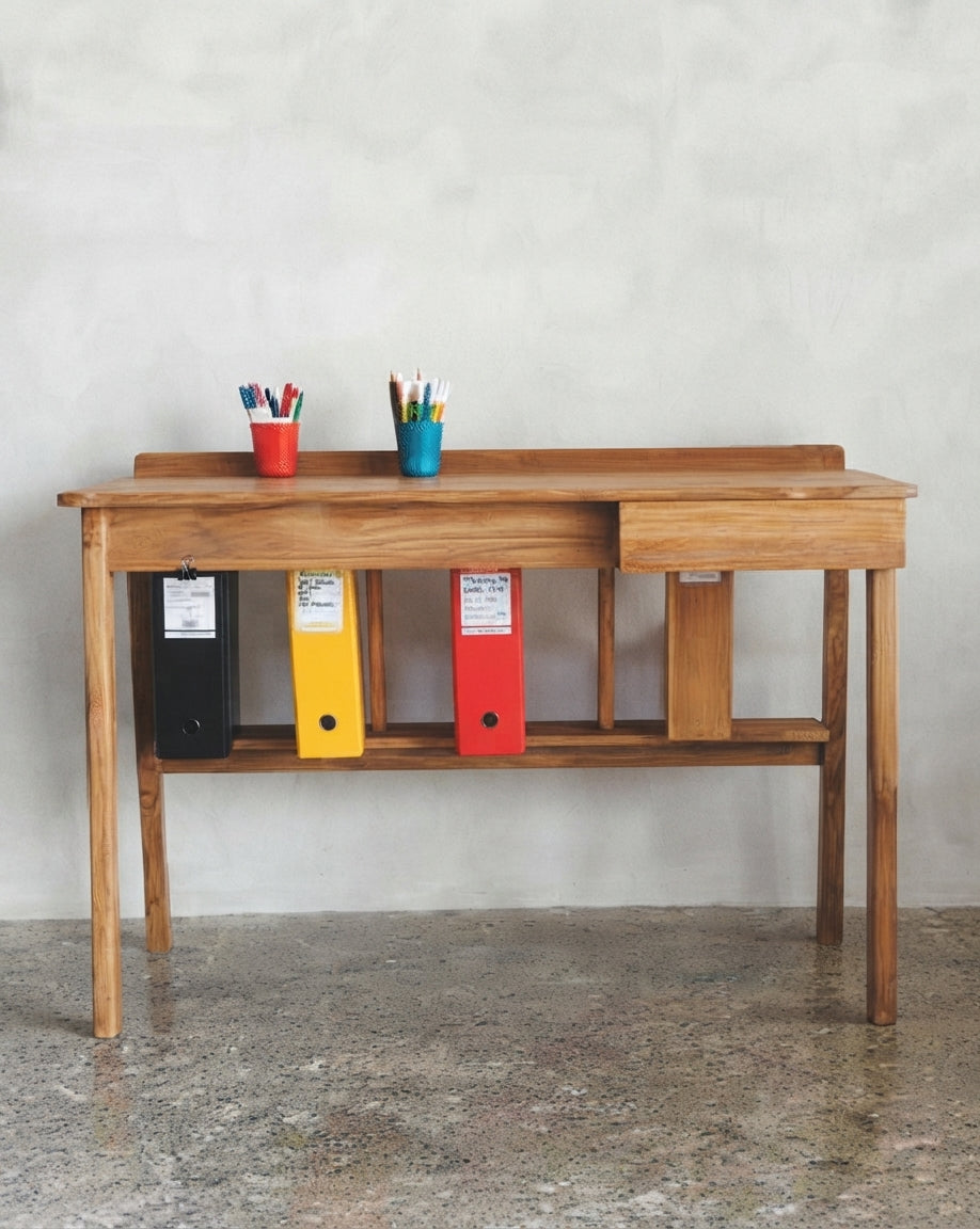 Teak desk Tulis – boho furniture handcrafted in Bali by BaliSouk (vue 2)