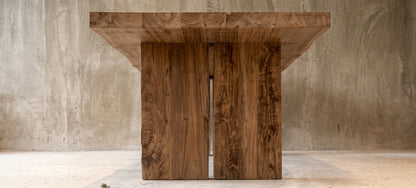 Teak dining table Raja – boho furniture handcrafted in Bali by BaliSouk (vue 7)