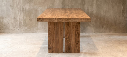 Teak dining table Raja – boho furniture handcrafted in Bali by BaliSouk (vue 15)