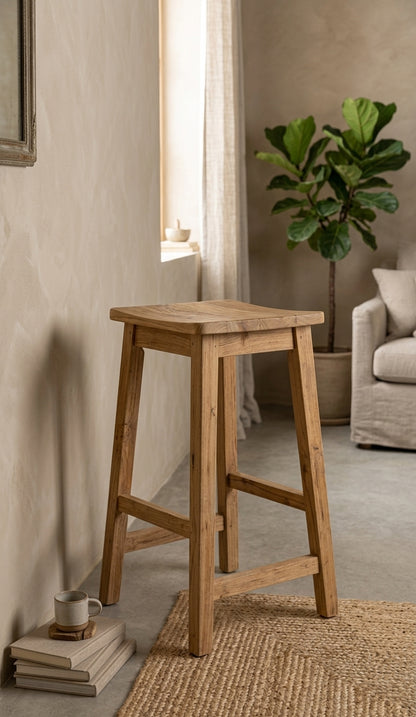 Teak bar stool Semar – boho furniture handcrafted in Bali by BaliSouk (vue 4)