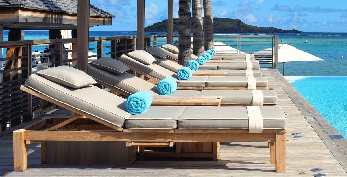 Teak sun lounger Go – boho outdoor furniture handcrafted in Bali by BaliSouk – set of 2