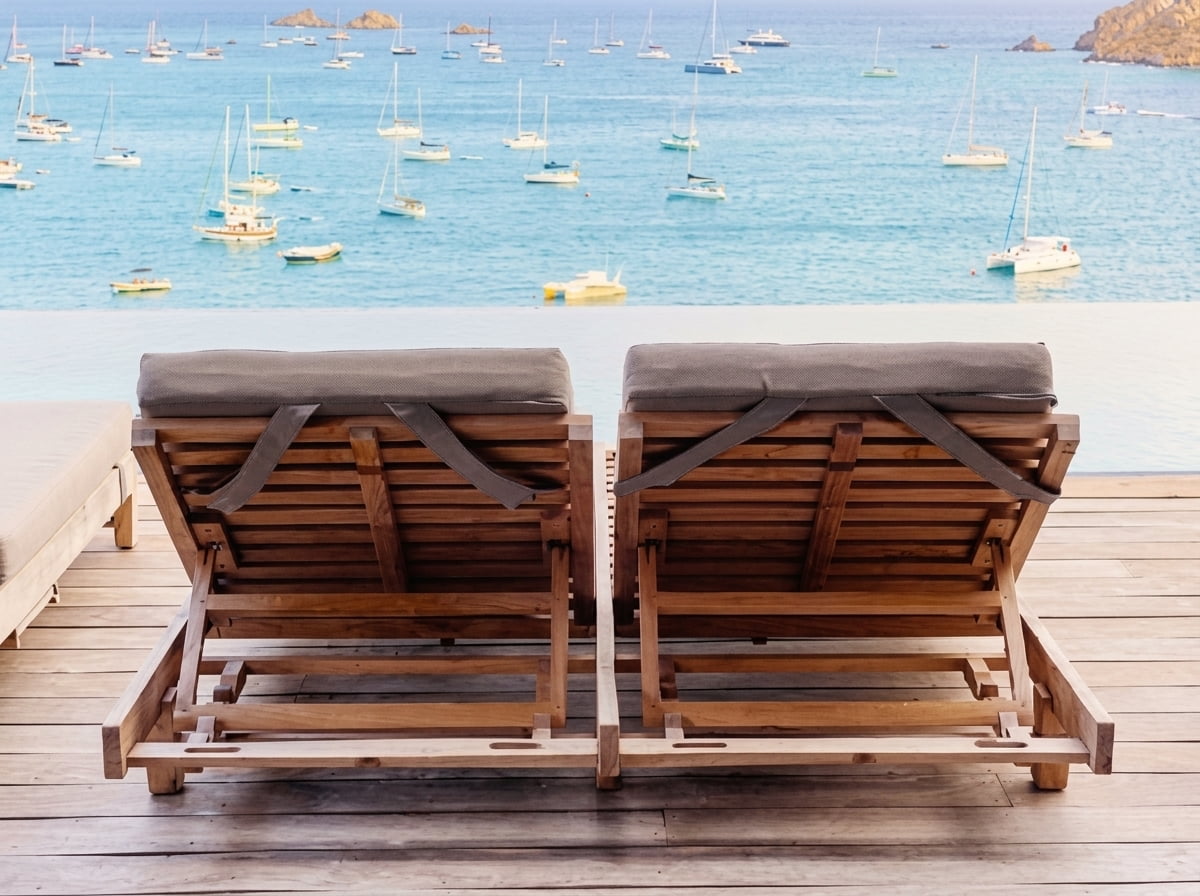 Teak sun lounger IDF Double – boho outdoor furniture handcrafted in Bali by BaliSouk (view 3) – set of 2