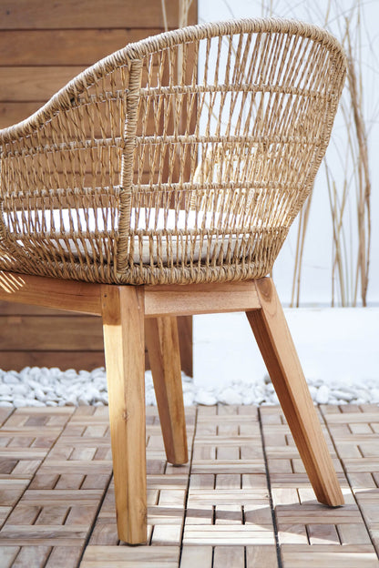 Amora Chair With Cushion