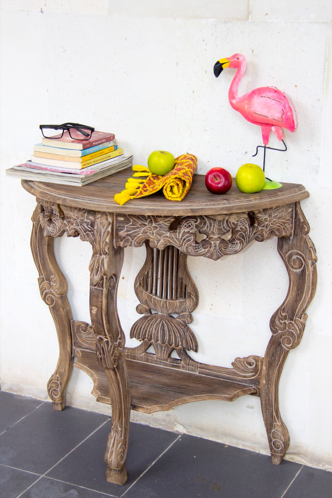Canabis console table in natural materials – handmade boho furniture from Bali