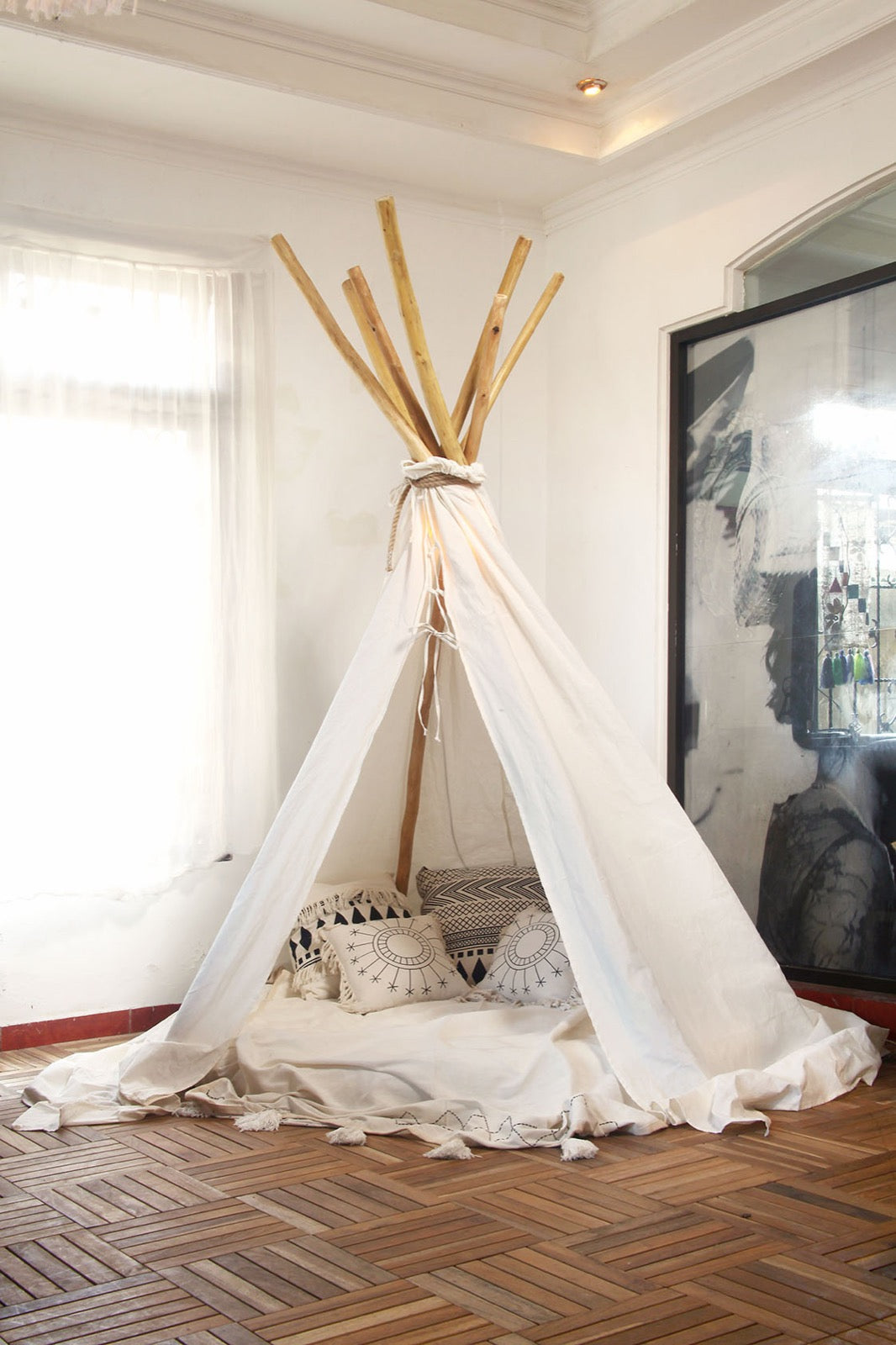 Indian Tent cushion in natural materials – handmade boho decor from Bali