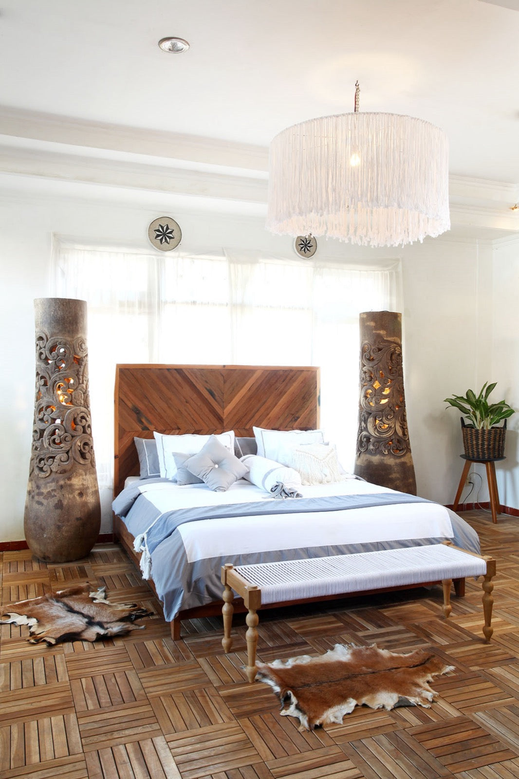 Belvara Bed With Headboard