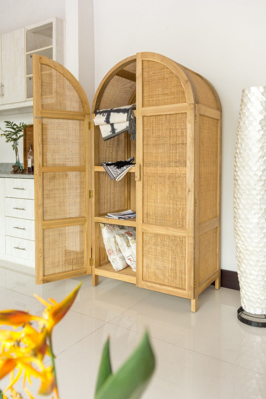 Bintang Wardrobe