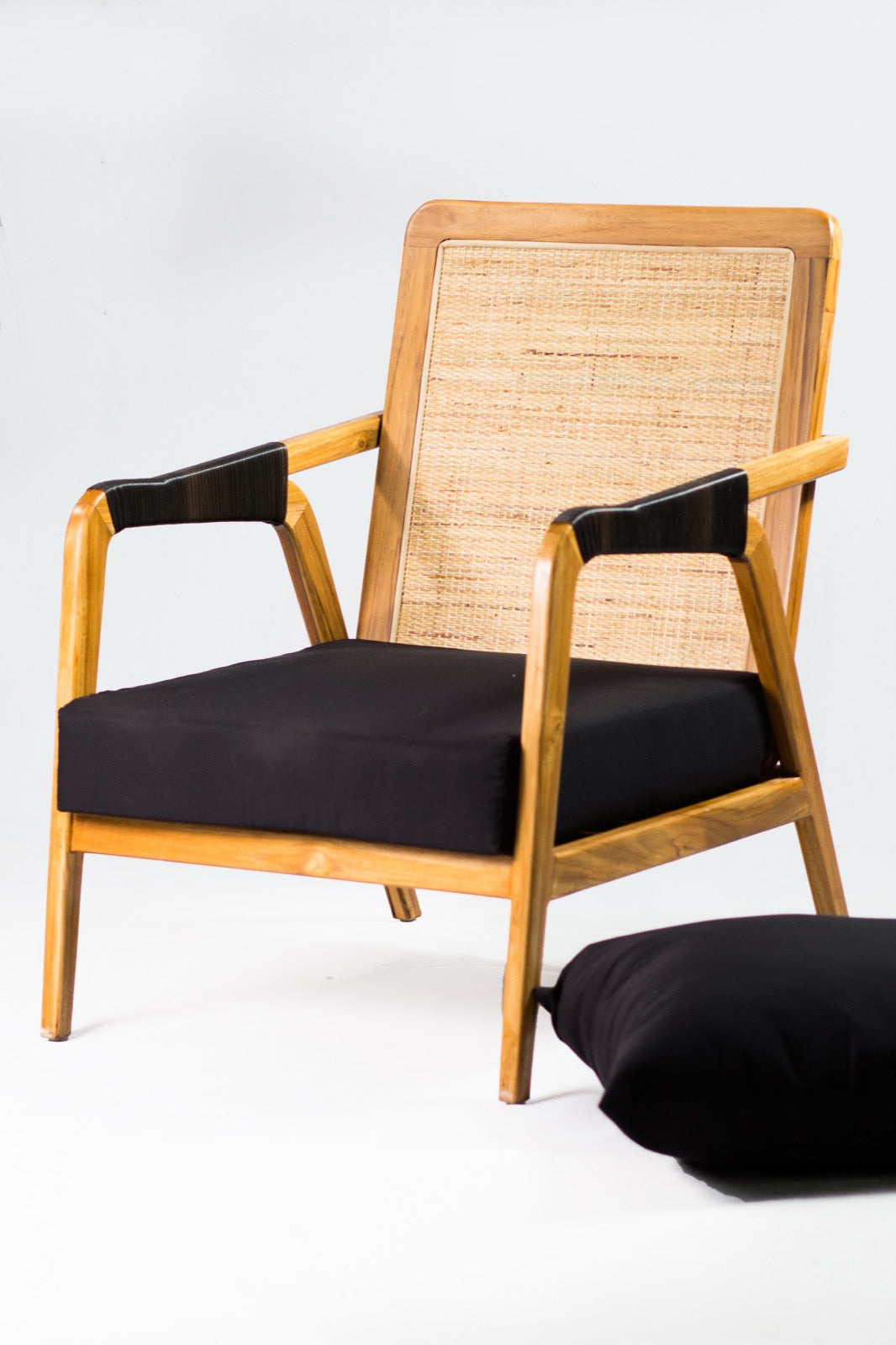 Duta Arm armchair in natural materials – boho furniture by BaliSouk