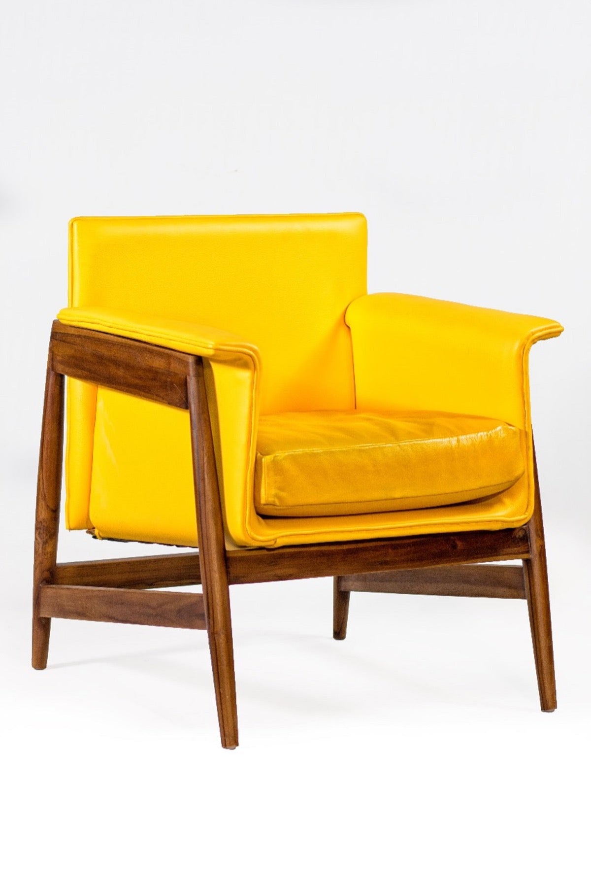 Bali Furniture – St. Maxim Leather Chair