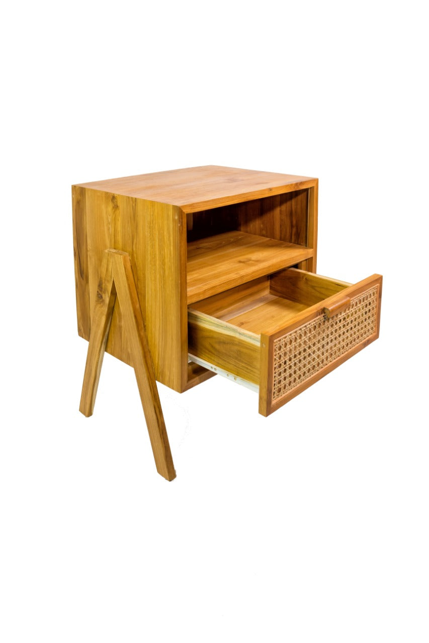 Dimi side table in natural materials – boho furniture by BaliSouk