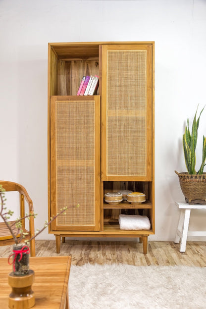 Chapung Eiffel Wardrobe