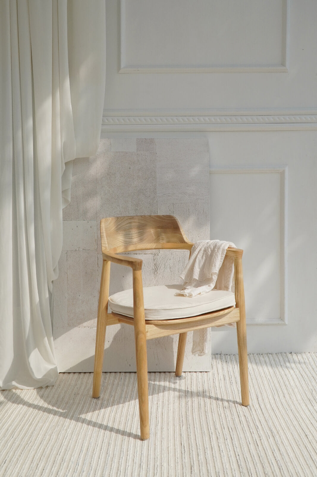 Bali Furniture – Kennedy Armchair With White Cushion – The Kennedy Armchair With White Cushion 