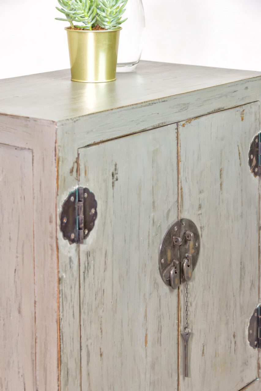 Mahogany cabinet – Beijing, natural natural materials in boho style