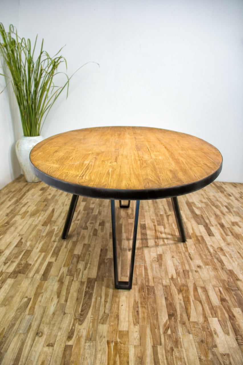 Teak table Country – boho furniture, handwoven and handmade in Bali