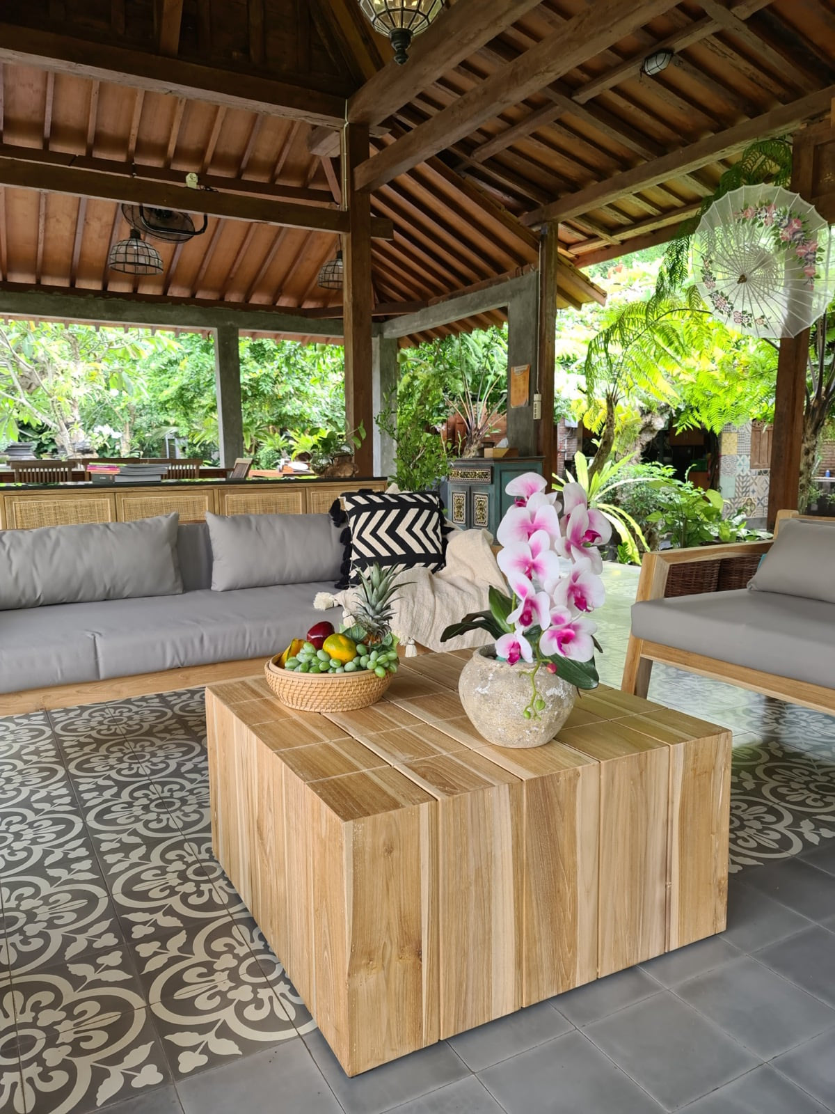 Handmade teak coffee table – the Vary, boho furniture made in Bali
