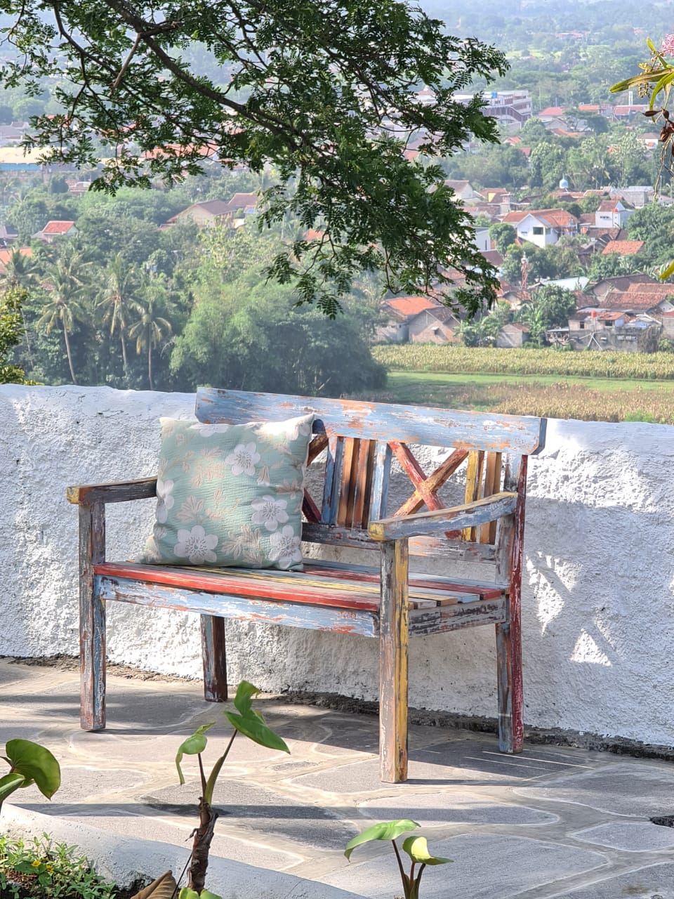Criscross bench by BaliSouk – boho furniture made in Bali