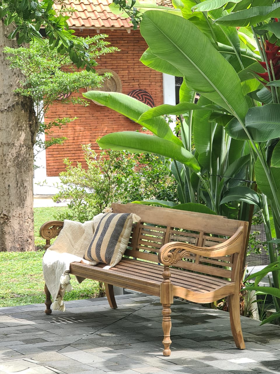 Betawi bench in natural materials – boho furniture by BaliSouk