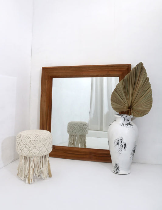 Bali Furniture – Anggun Macrame Stool – The Anggun Macrame Stool adds depth and 