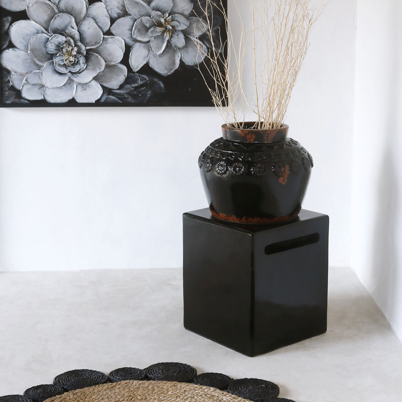 Bali Furniture – Tantri Stool – The Tantri Stool offers a calm, collecte