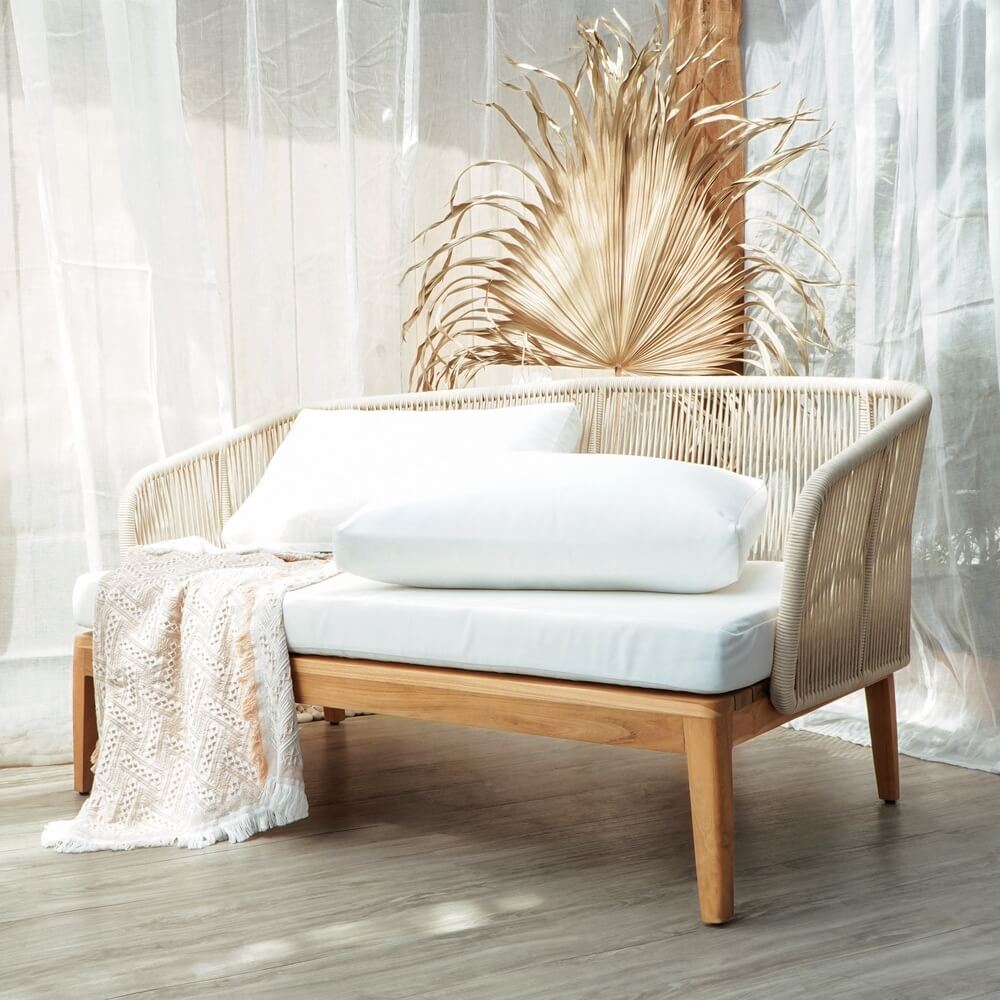 Lucia 2 Seater Including Off White Cushion – Set of 2