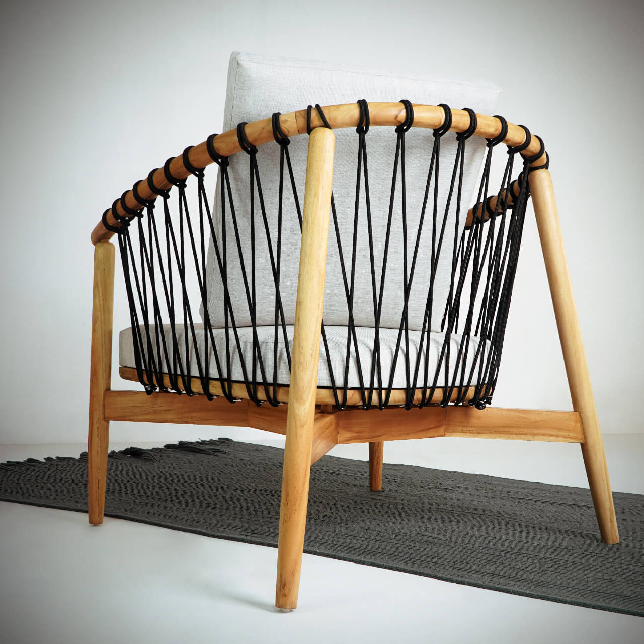 Bali Furniture – Haribo Lounge Chair With White Cushion Set