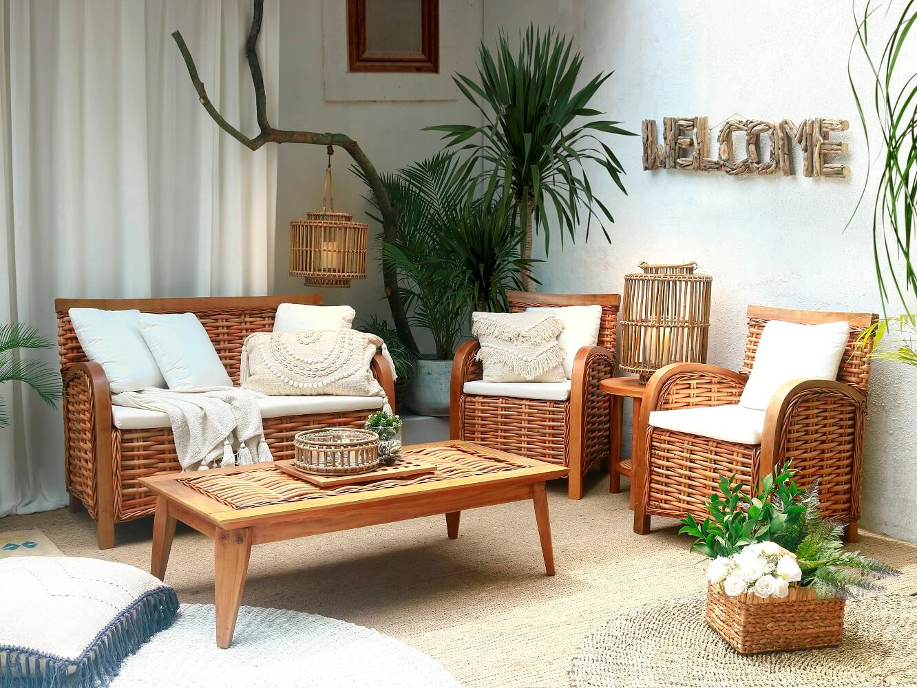 Jayakarta Living Set Including White Cushion Set And Without Glass Top