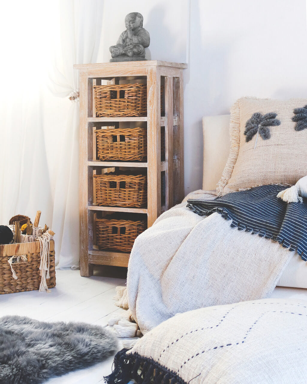 Blora Cabinet With 4 Baskets