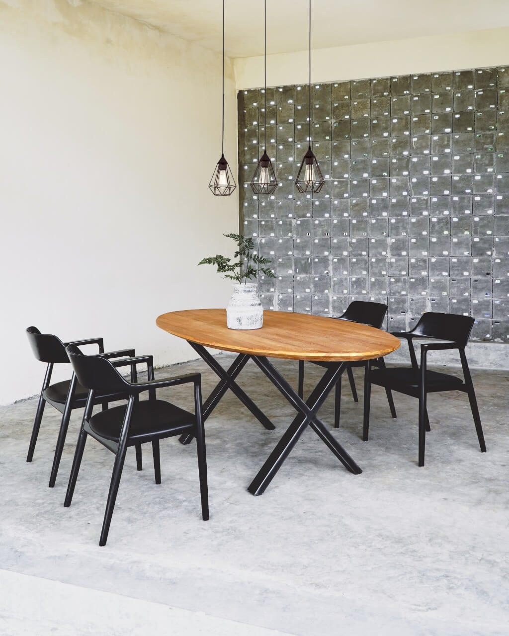 Diamente  Oval Table With X Leg