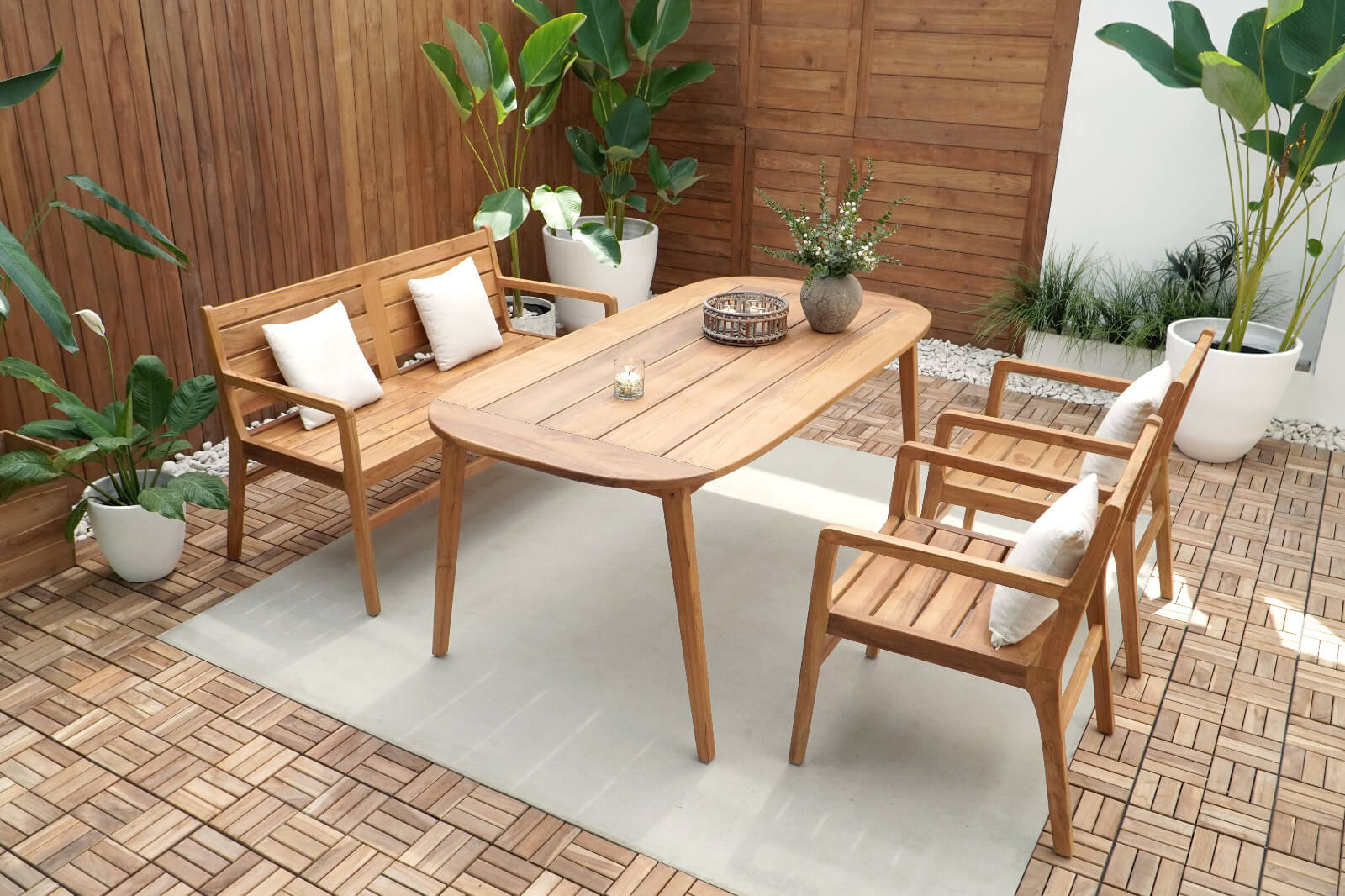 Mamiri Dining Table