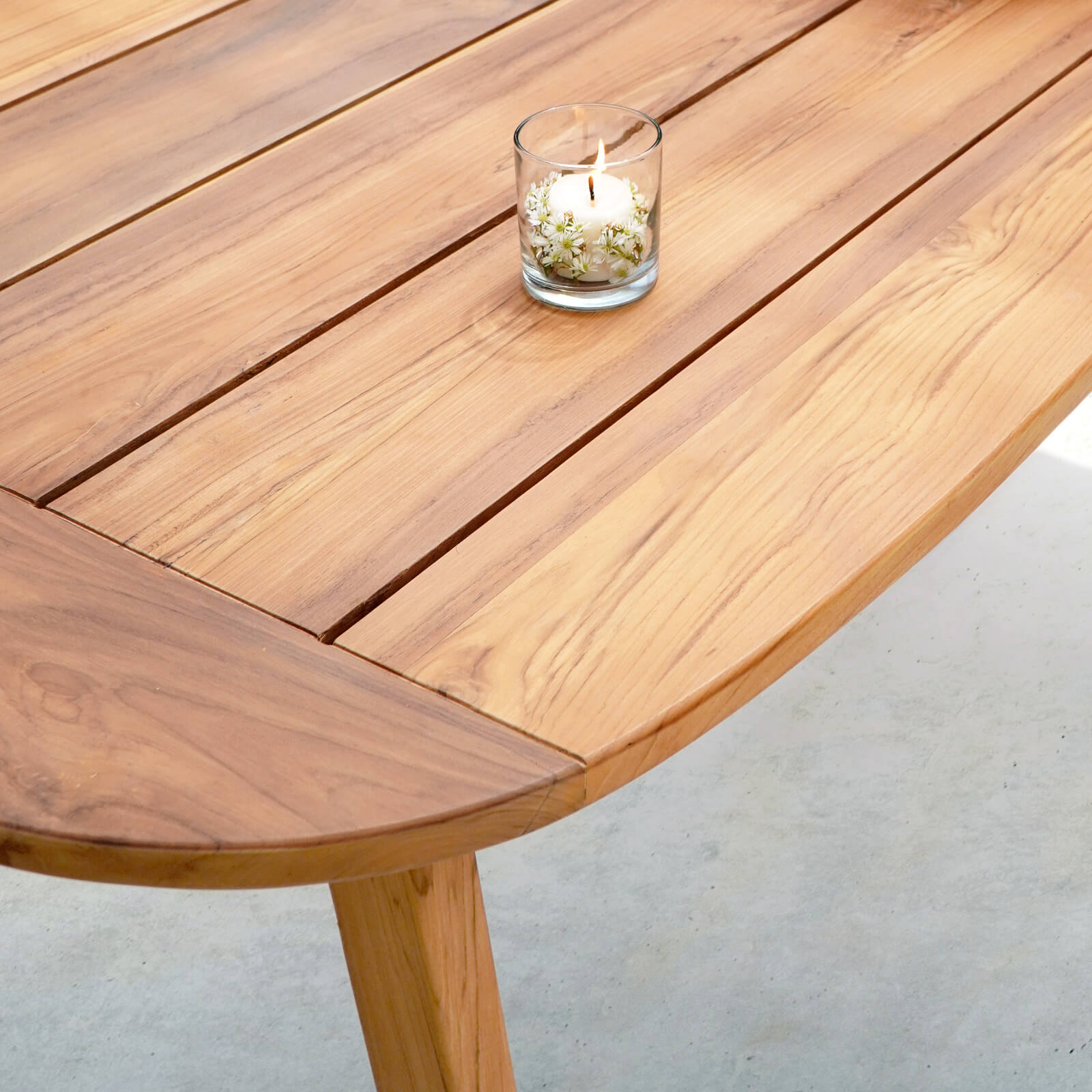 Mamiri Dining Table